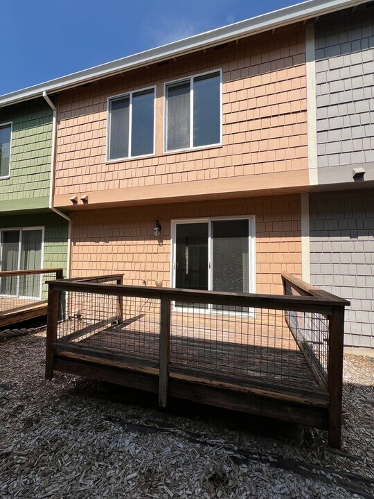 437 Harris Ln in Oregon City, OR - Building Photo