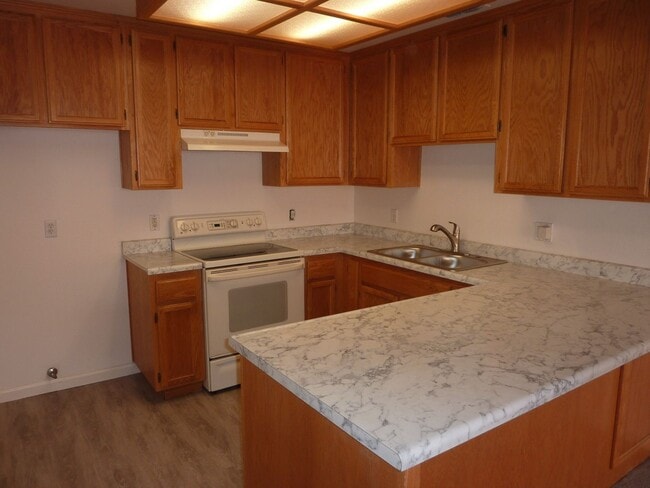 7974 Orchard Woods Cir in Sacramento, CA - Building Photo - Building Photo