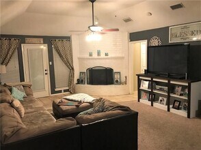 7616 Kimberly Ct in North Richland Hills, TX - Foto de edificio - Building Photo