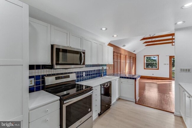 property at 100 W Brown St