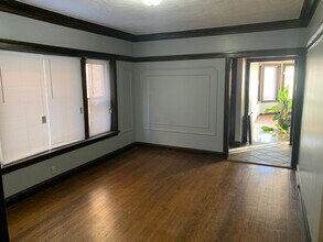 8204 S Sangamon St, Unit 1 in Chicago, IL - Foto de edificio - Building Photo