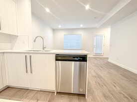 669 Savanna Blvd NE in Calgary, AB - Building Photo - Building Photo