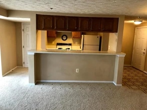 601 Himes Ave, Unit 102 in Frederick, MD - Foto de edificio - Building Photo