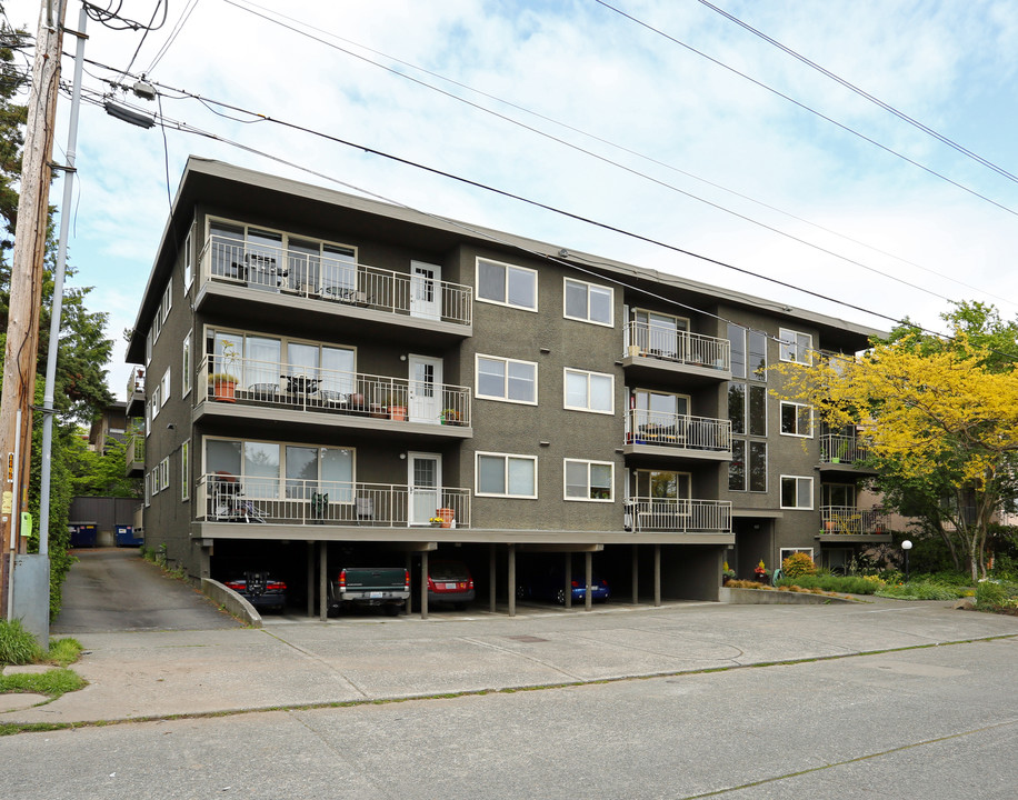Ballard Landing in Seattle, WA - Foto de edificio