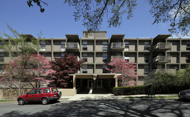 Winchester Apartments in Brookline, MA - Building Photo - Building Photo