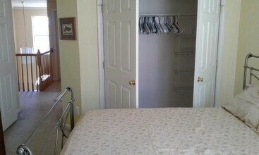 1982 Brooke Farm Ct in Woodbridge, VA - Building Photo - Building Photo