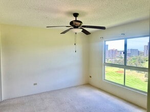 3075 Ala Poha Pl in Honolulu, HI - Building Photo - Building Photo