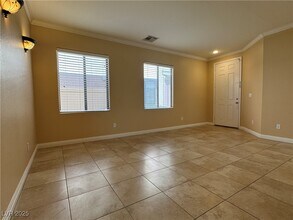 5445 N Sun Prairie St in North Las Vegas, NV - Building Photo - Building Photo