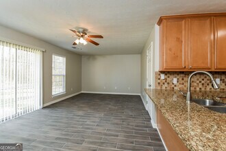 4287 Sanders Rd in Powder Springs, GA - Building Photo - Building Photo