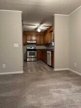 800 Mountain View Ct in Greer, SC - Building Photo - Building Photo