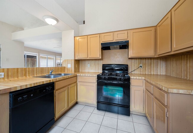 11918 Westwold Dr in Tomball, TX - Building Photo - Building Photo