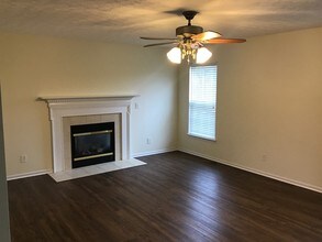 5954 Courtney Pl in Milford, OH - Foto de edificio - Building Photo