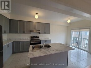 1135 Azalea Ave in Pickering, ON - Building Photo - Building Photo