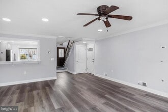 17 Winchester Dr in East Windsor, NJ - Building Photo - Building Photo