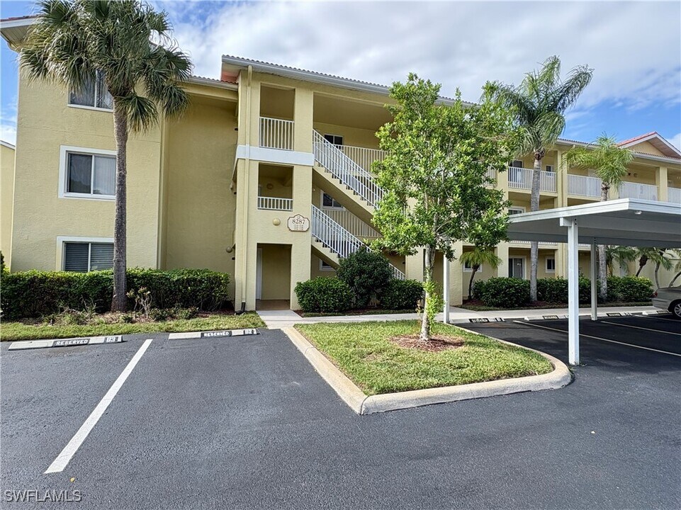8287 Key Royal Ln in Naples, FL - Building Photo