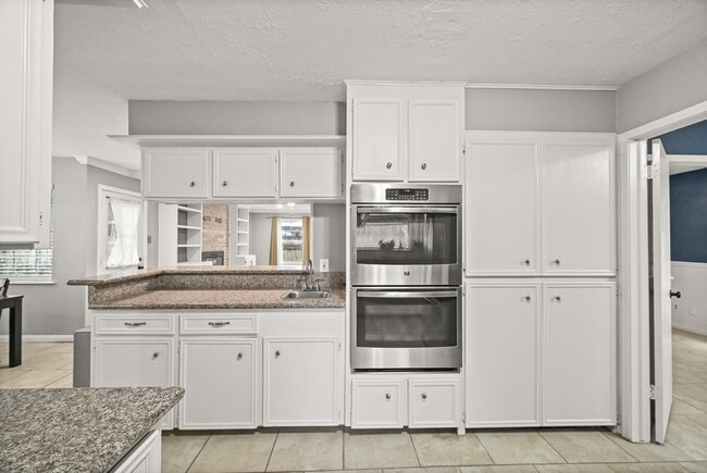 7618 Fountaingrove Ln