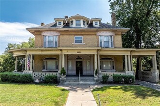 2120 Faraon St in St. Joseph, MO - Building Photo - Building Photo