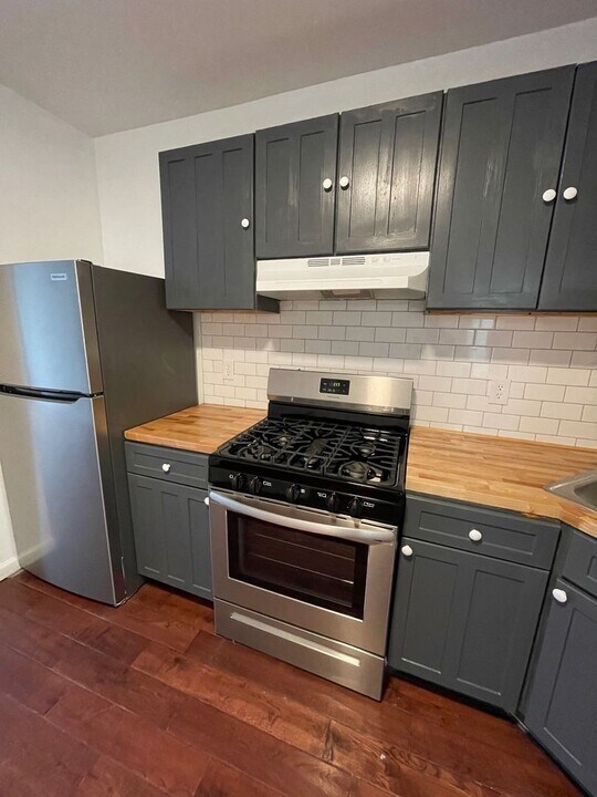 63 Liberty St in Newburgh, NY - Building Photo