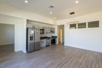 Mod at Riverwalk II in Reno, NV - Building Photo - Interior Photo