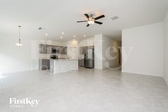 1720 Teagan Ln in Winter Haven, FL - Foto de edificio - Building Photo