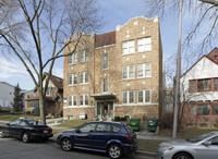 Pleasant Apartments in Milwaukee, WI - Foto de edificio - Building Photo