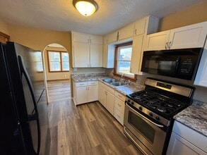 527 W Exchange St in Geneseo, IL - Building Photo - Building Photo