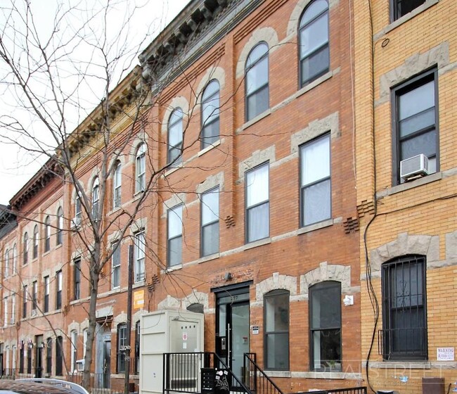 277 Linden St in Brooklyn, NY - Building Photo - Floor Plan