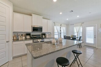 8902 Jasper Lake Dr in Cypress, TX - Building Photo - Building Photo