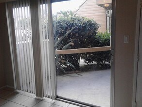 101 W Olive Ave in La Habra, CA - Building Photo - Building Photo