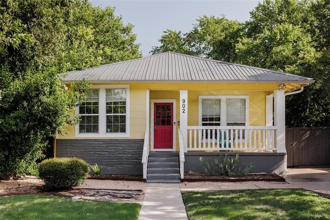 property at 902 E 13th St