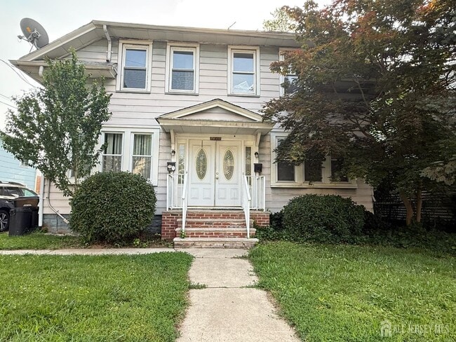 property at 140 Barnard St