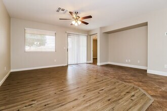 15040 W Kings Dr in Surprise, AZ - Building Photo - Building Photo