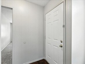 7901 Cockatoo Ln NE in Albuquerque, NM - Building Photo - Building Photo