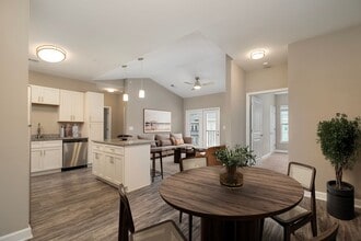 Richmond Place Luxury Apartments in Georgetown, SC - Foto de edificio - Building Photo