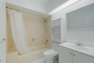 6090 Aloma Ln in Boca Raton, FL - Building Photo - Building Photo