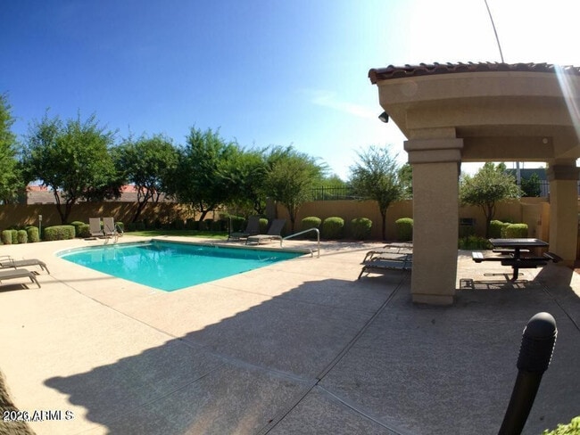 3250 W Greenway Rd