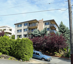 The Pali Apartment in Seattle, WA - Building Photo - Building Photo