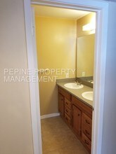 2601 SW Archer Rd-Unit -APT 125 in Gainesville, FL - Building Photo - Building Photo