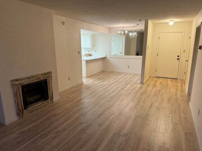 2300 Dickerson, Unit 18 in Reno, NV - Building Photo - Building Photo