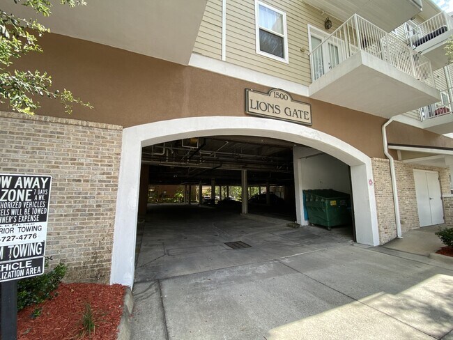 1500 NW 4th Ave, Unit 304 in Gainesville, FL - Building Photo - Building Photo