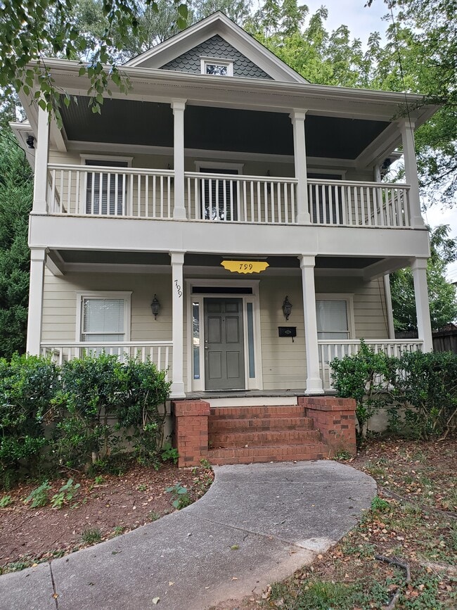 property at 799 Hill St SE