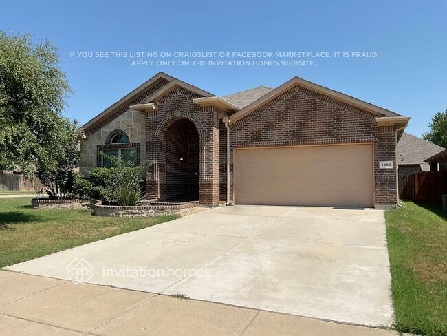property at 1300 Glen Ct