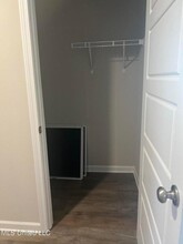 2016 Carondelet St in Ocean Springs, MS - Building Photo - Building Photo