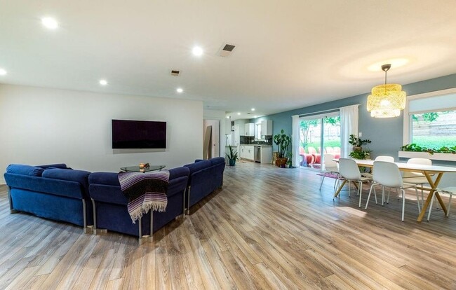 4715 Carsonhill Dr in Austin, TX - Building Photo - Building Photo