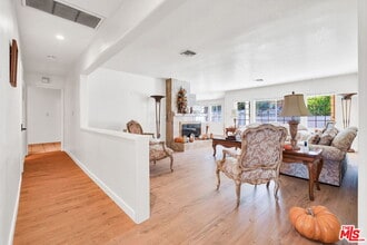 7121 Arizona Ave in Los Angeles, CA - Building Photo - Building Photo