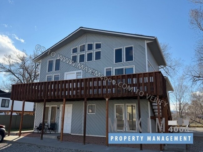 property at 559 N Sparn St