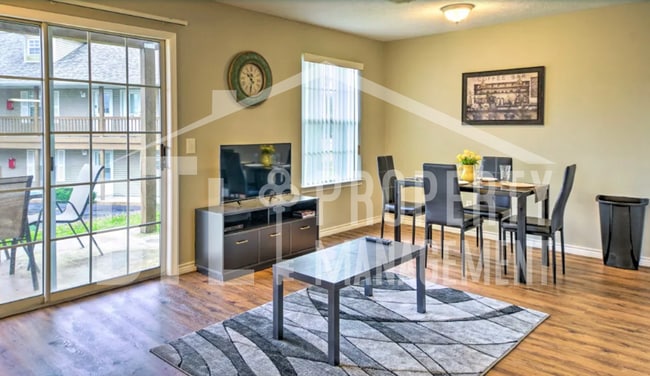 21 Fall Creek Trail in Branson, MO - Building Photo - Building Photo