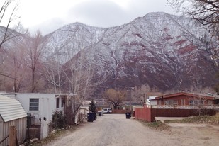 Storm King Mobile Home Park in Glenwood Springs, CO - Building Photo