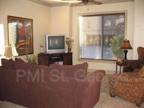 90 N 6680 W in Hurricane, UT - Building Photo - Building Photo