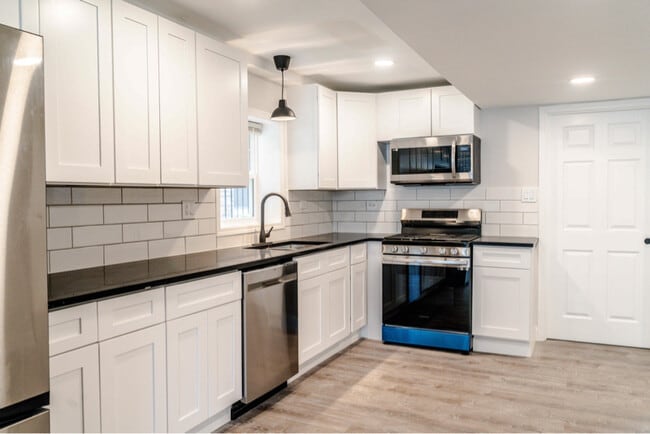 property at 2242 N Lavergne Ave